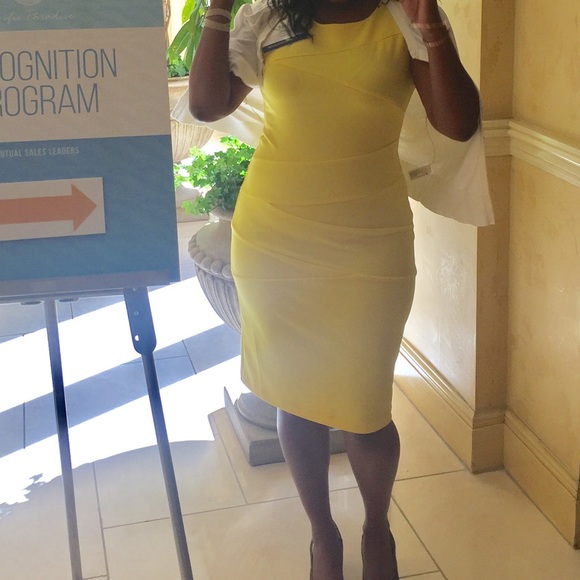 Ronni Nicole Dresses & Skirts - R.Nicole Dress💛